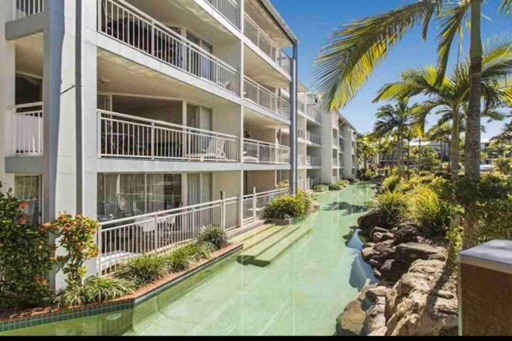 Ocean View - Alexandra Headlands Beachfront Unit المظهر الخارجي الصورة
