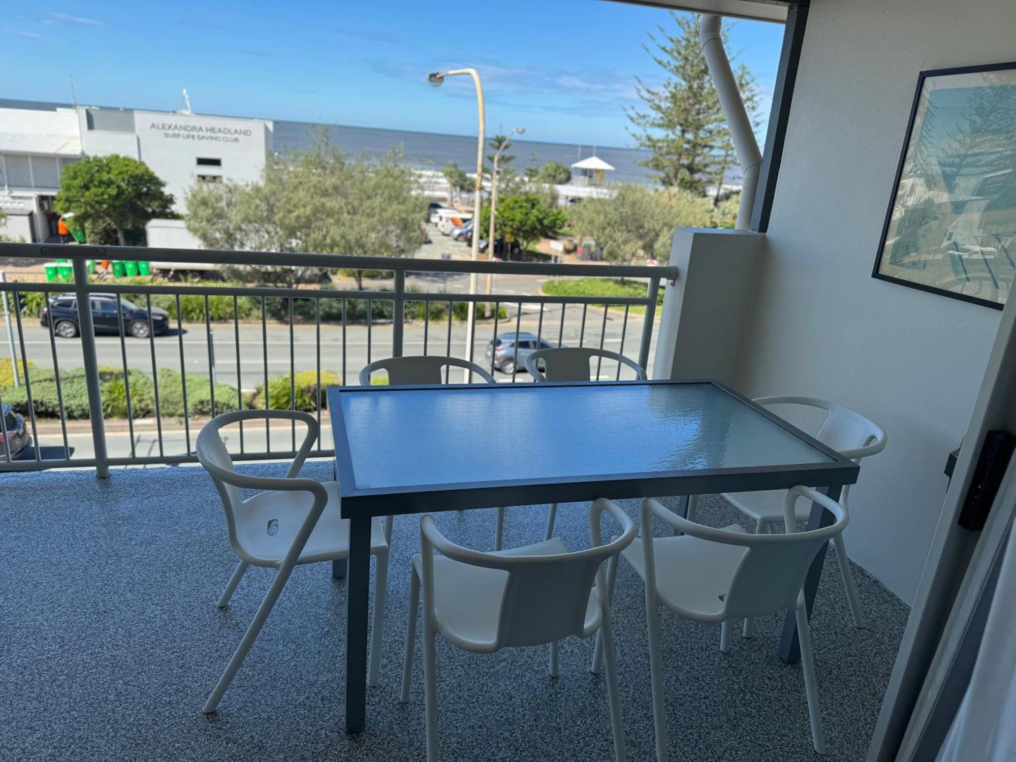 Ocean View - Alexandra Headlands Beachfront Unit المظهر الخارجي الصورة